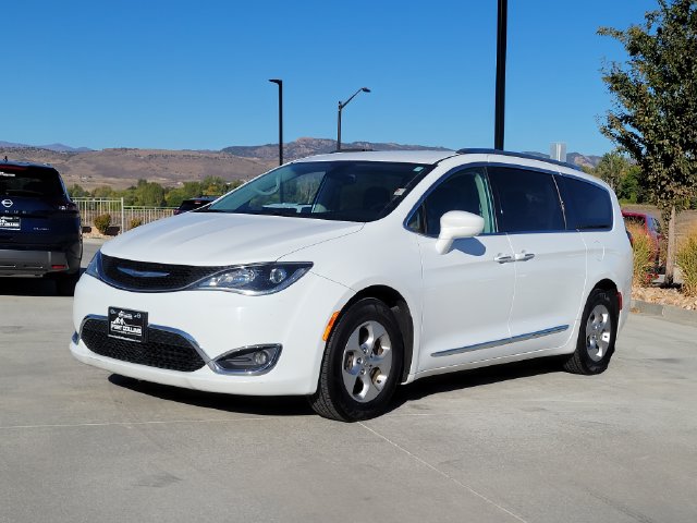 2017 Chrysler Pacifica Touring L Plus - TapCars